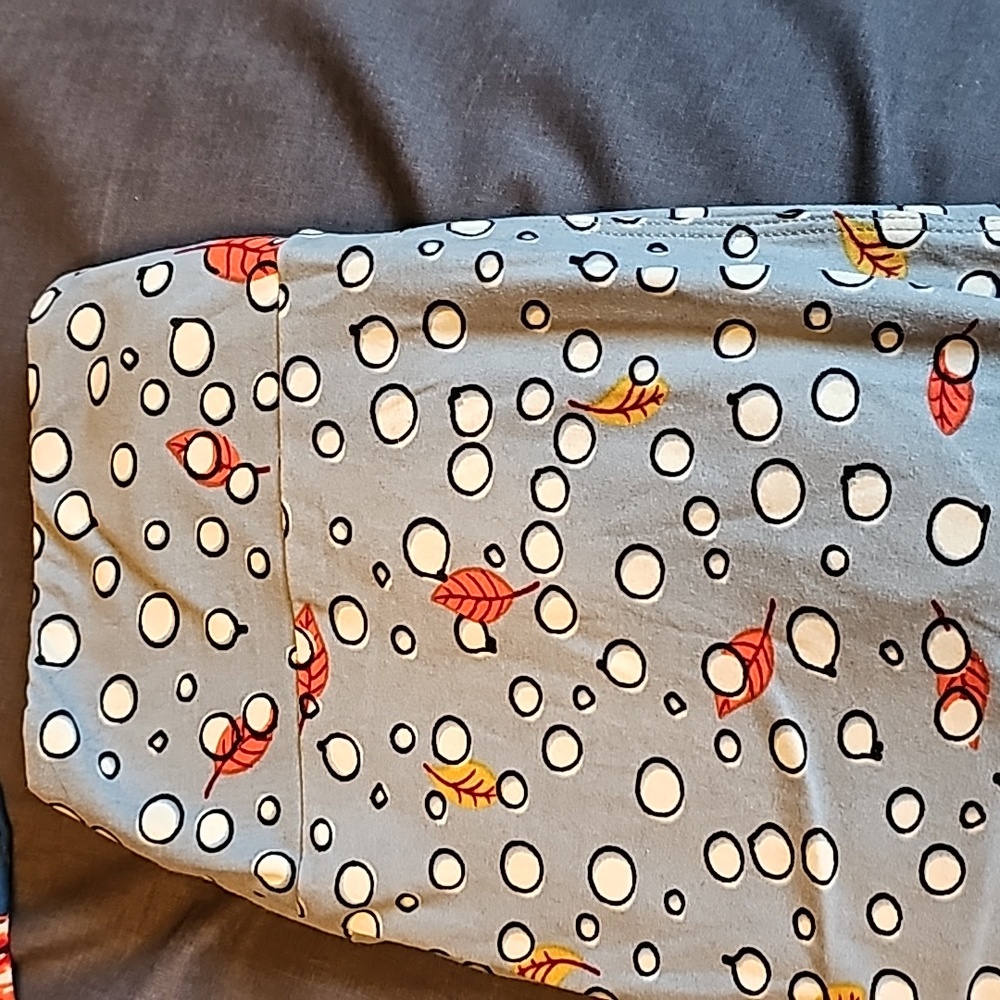 Lularoe OS leaves leggings
